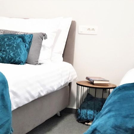 Smart Hostel Slavonski Brod Exterior photo