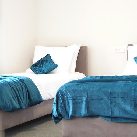 Smart Hostel Slavonski Brod Exterior photo